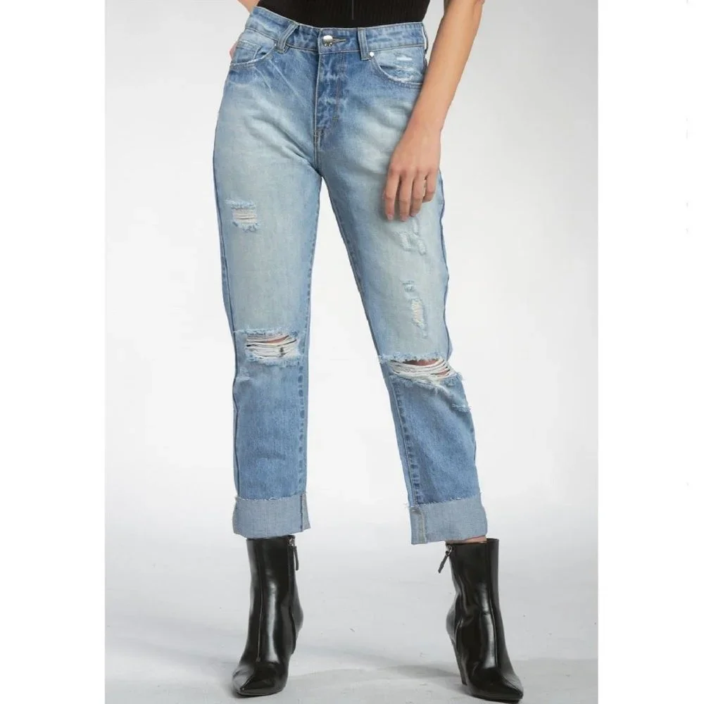 NWT Cropped Rolled Hem Distressed Boyfriend Jeans, Size Medium - Picture 2 of 6